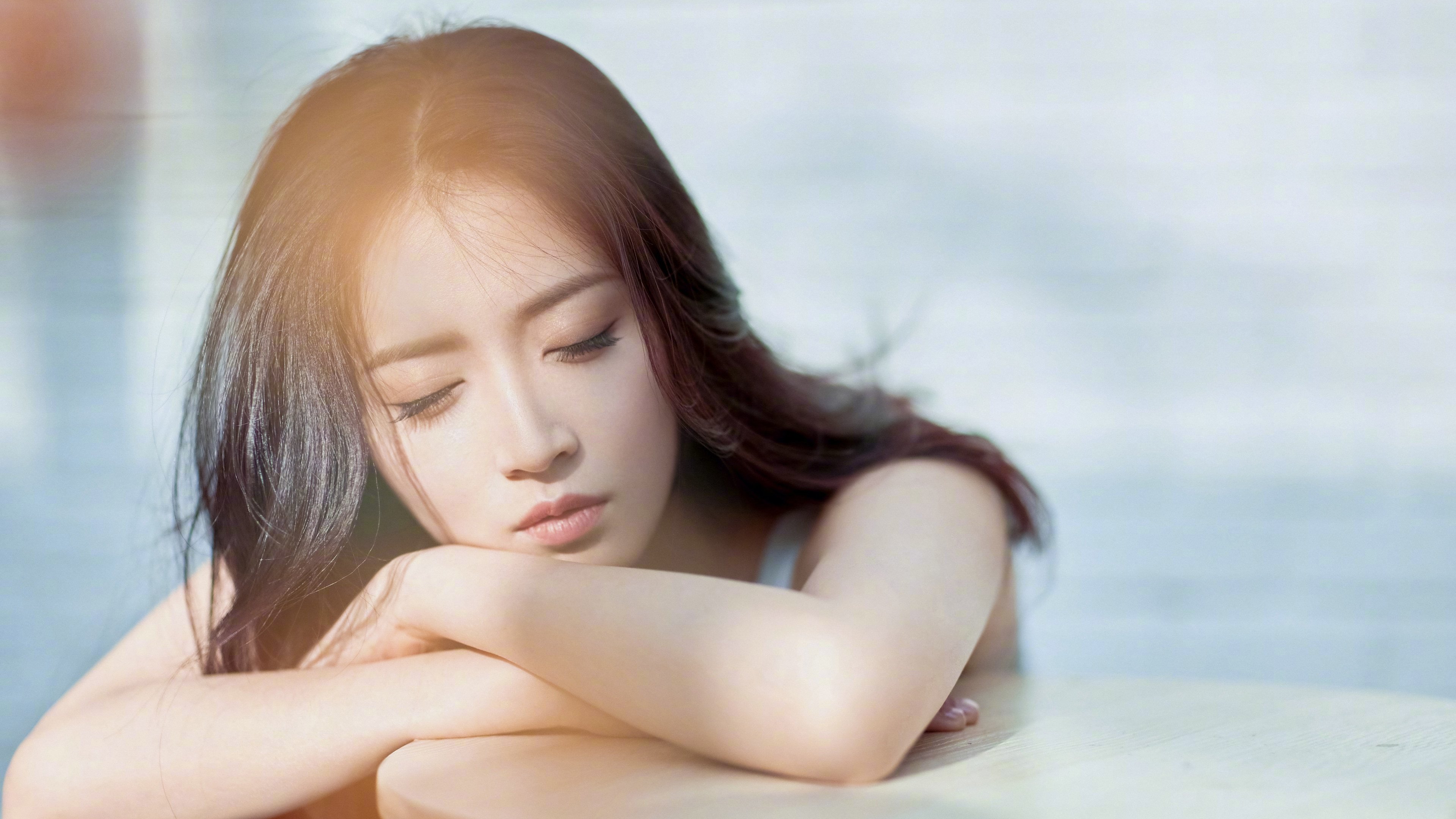 九游登录入口-2018年首轮季后赛：库里在最后2分钟，连续投中三记三分，实现“鸟枪换炮”