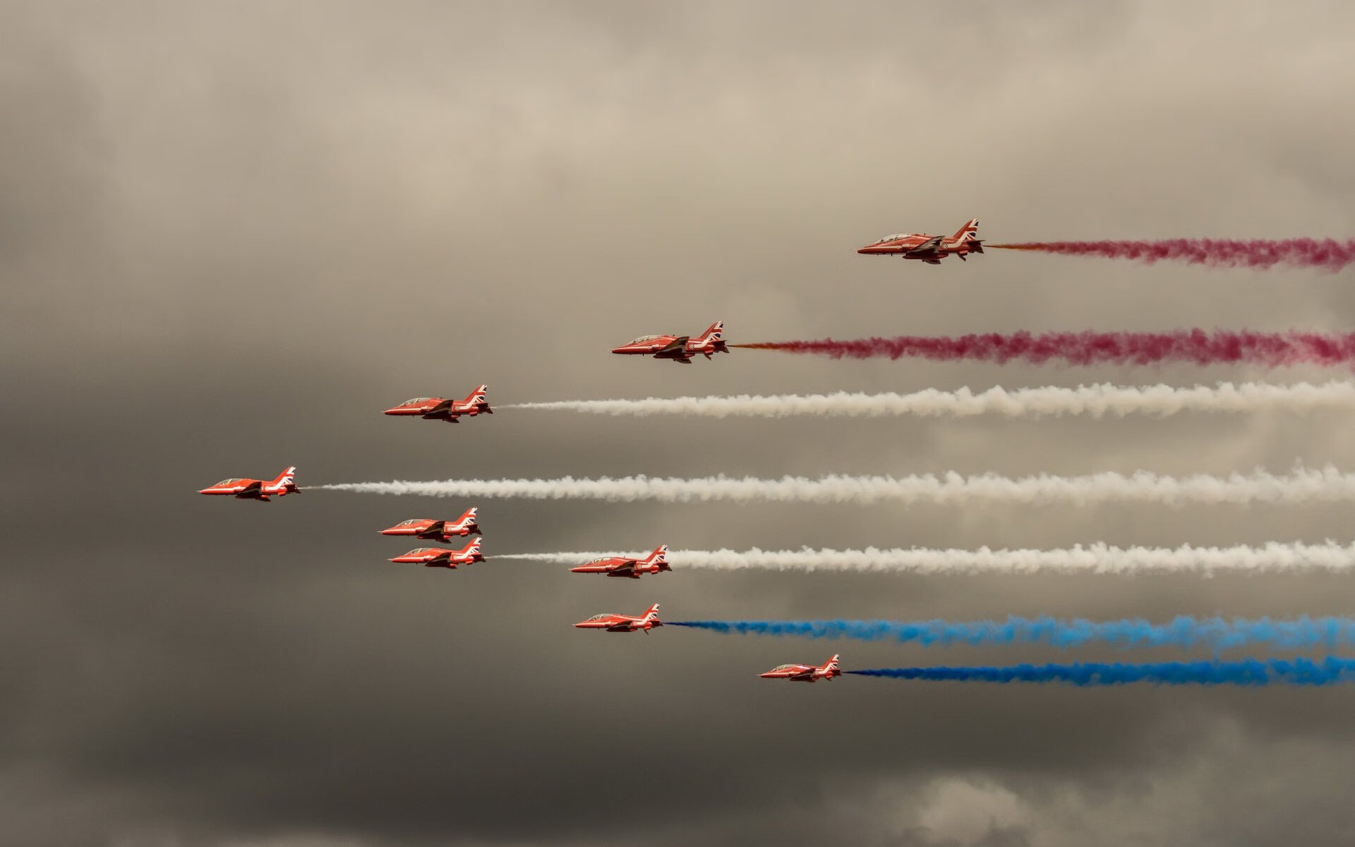 九游网页版官网-希腊男篮在欧洲锦标赛中再夺冠军，续写辉煌历史，希腊男篮遭绝杀无缘奥运